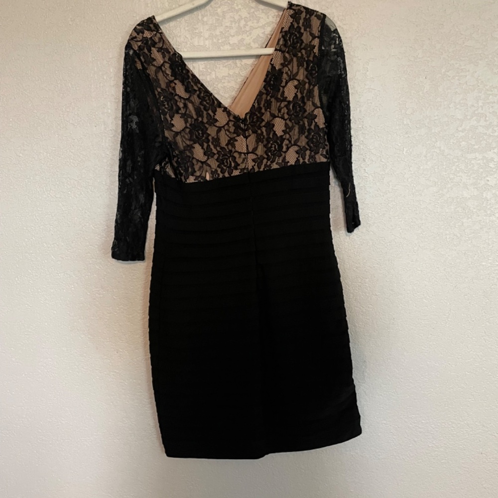 Nice Dress - Picture 2 of 2